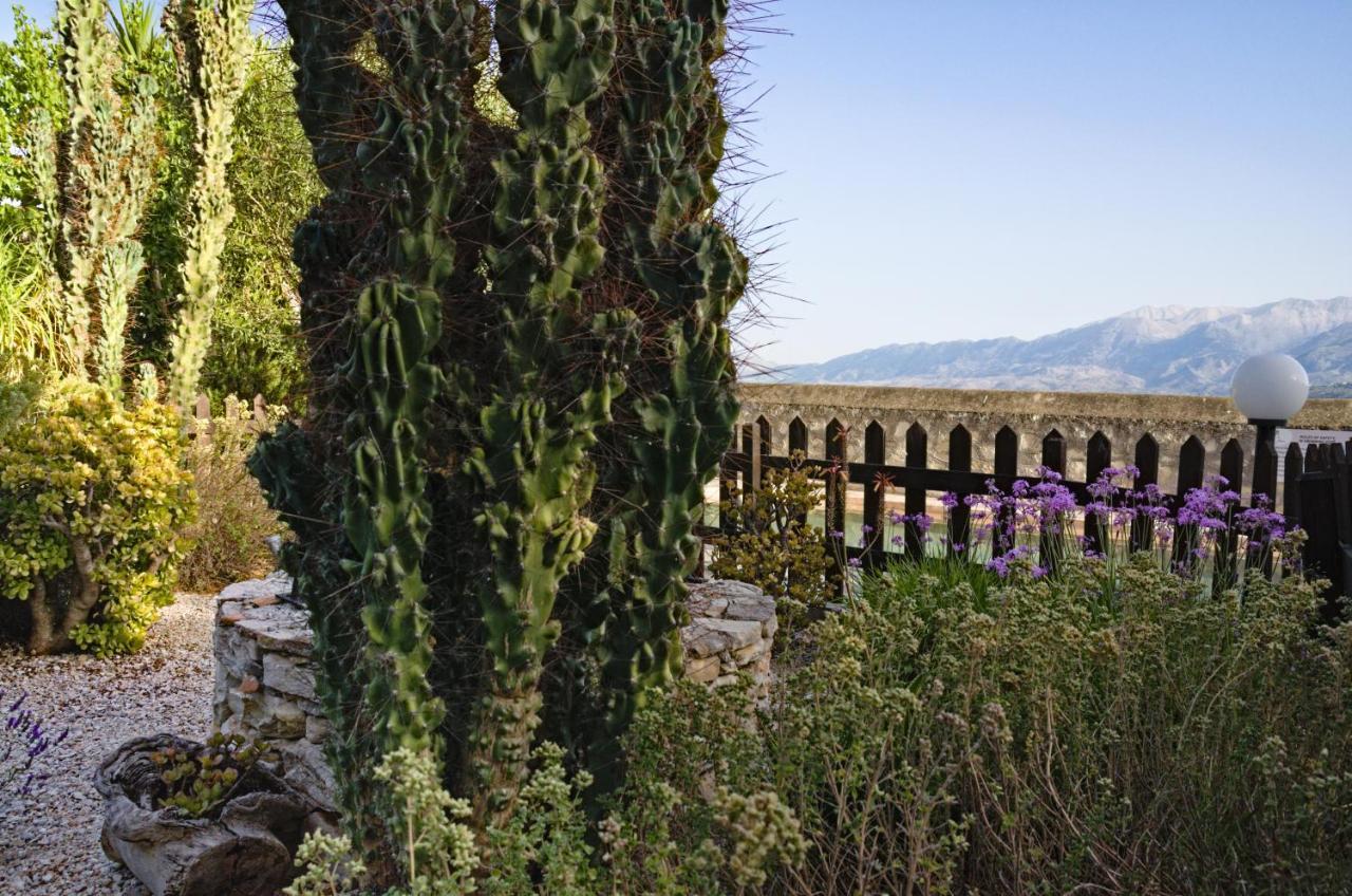 Villa Athina 메갈라크라피아 외부 사진